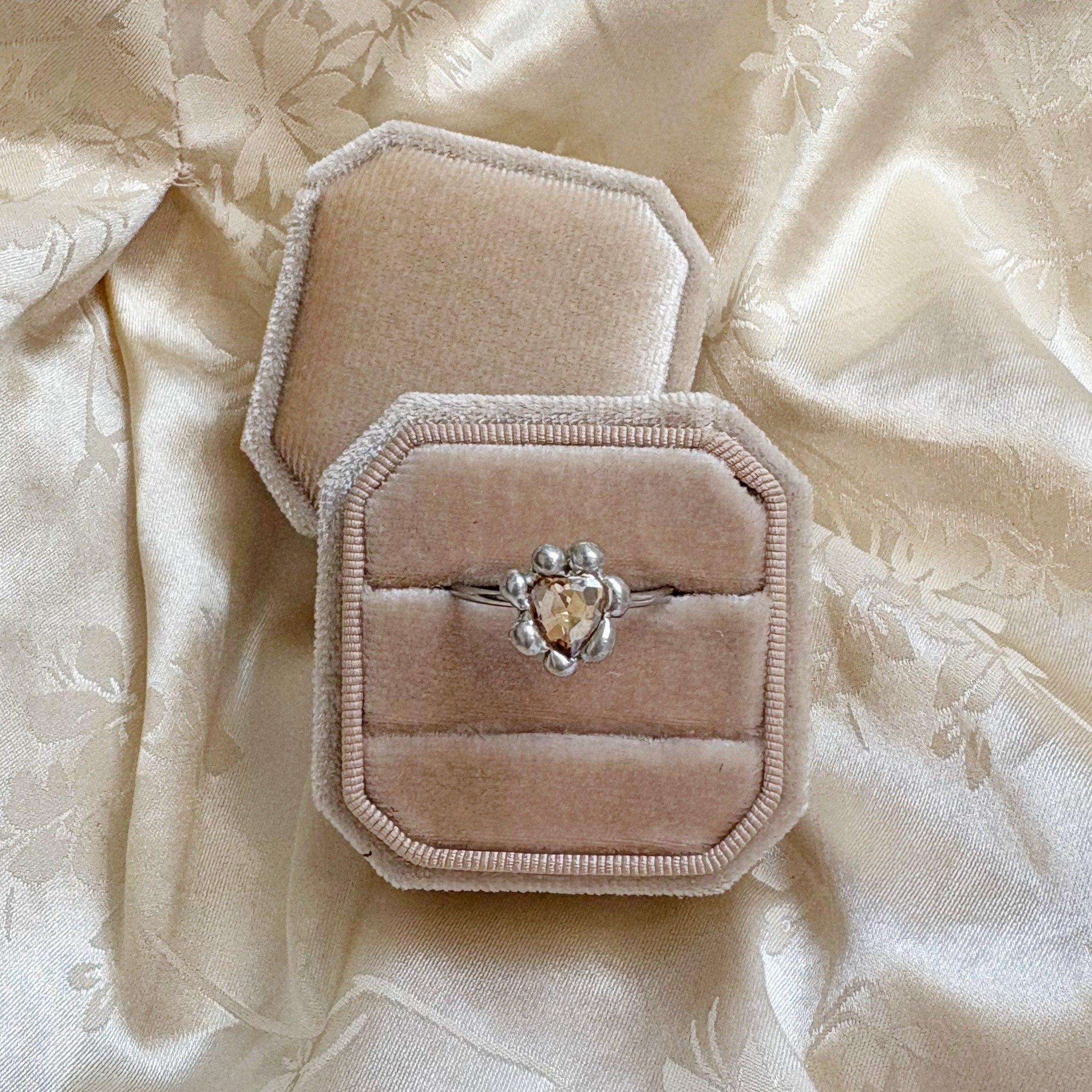Cyber Heart Ring – Molten Metal & Champagne Gold Zircon