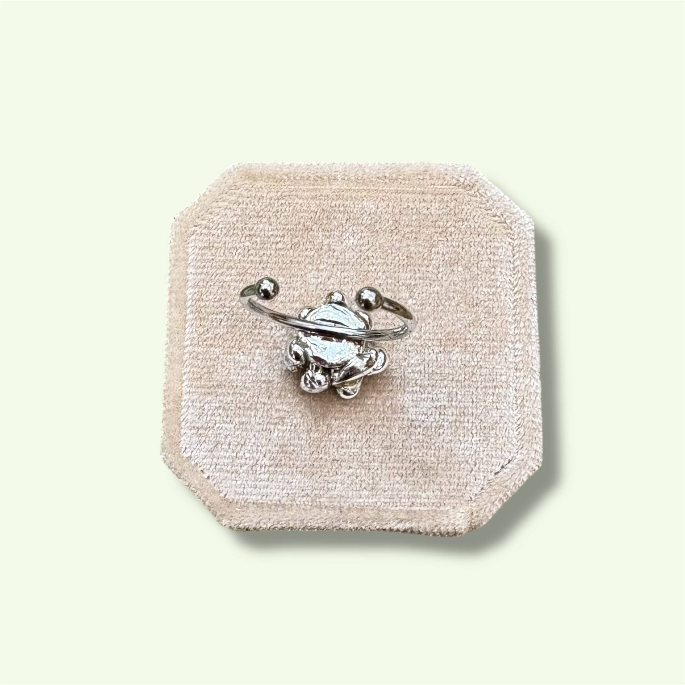 Cyber Heart Ring – Molten Metal & Lime Green Zircon - Image 3