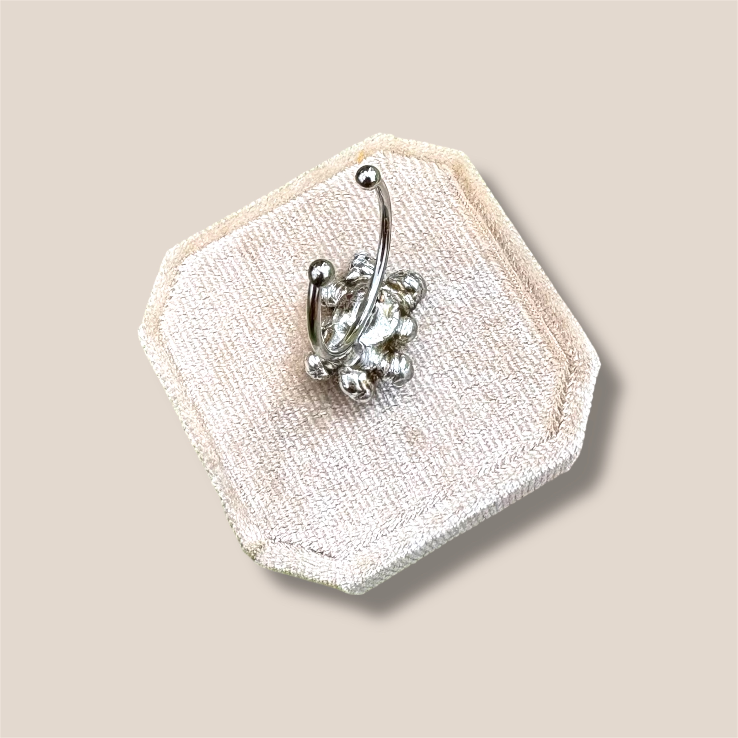 Molten Dual Zircon Statement Ring – Y2K Cybercore Liquid Metal Jewelry - Image 4