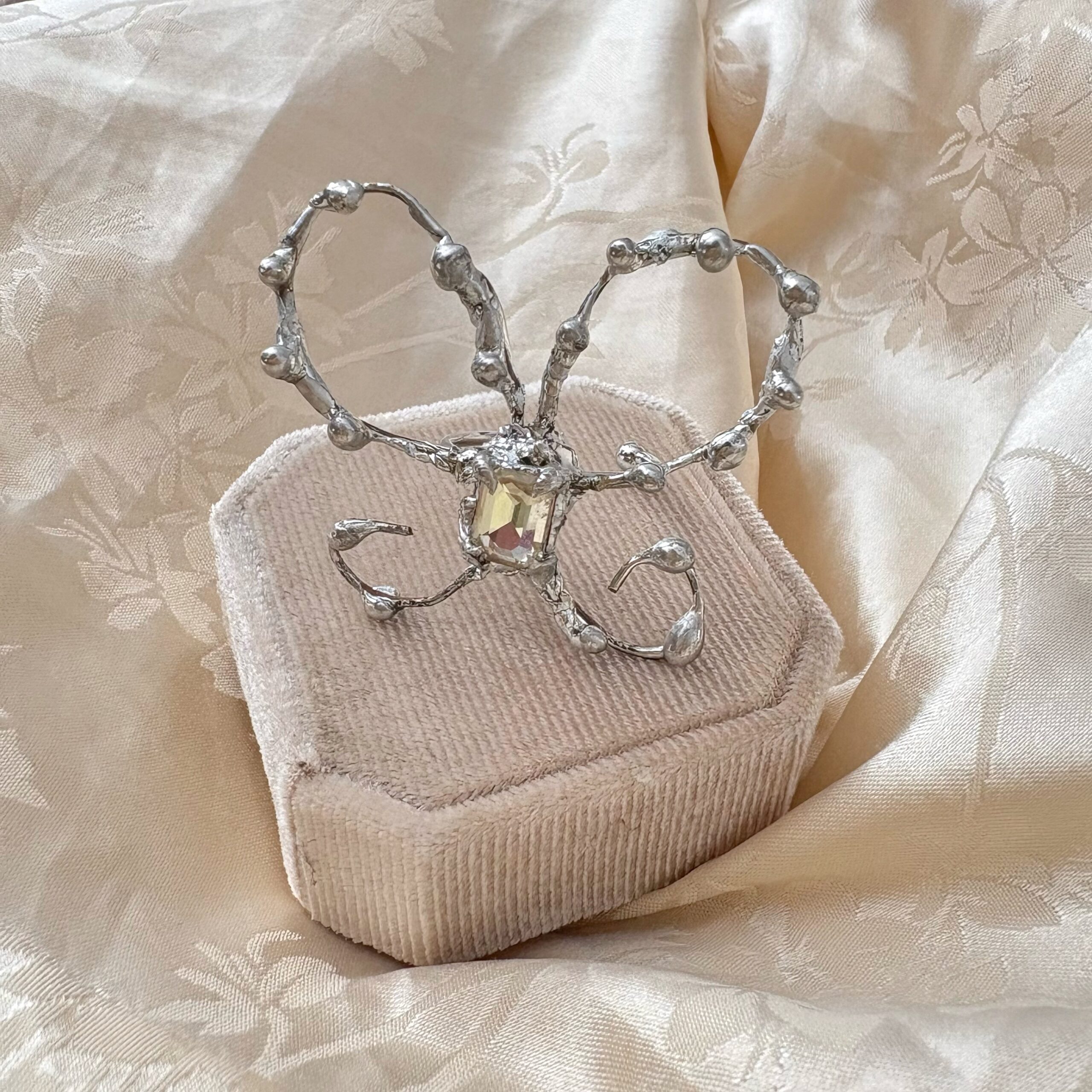 Molten Butterfly Ring – Cybercore & Iridescent Zircon